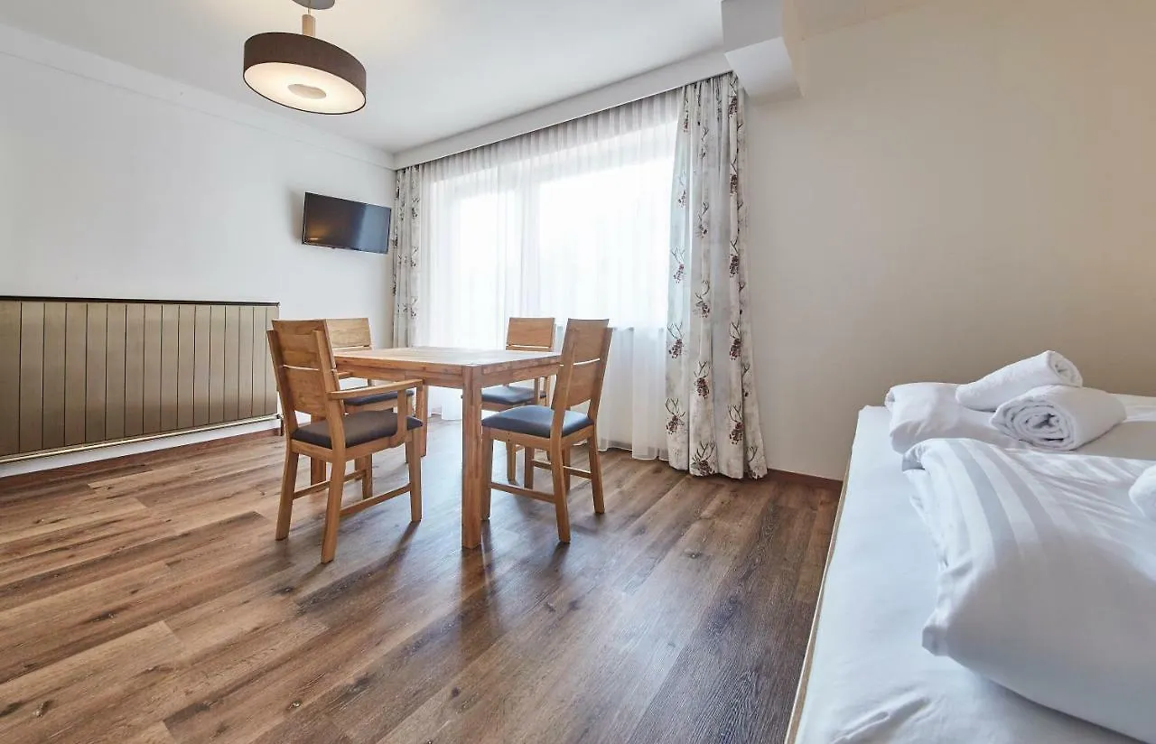 Appartements Haus Alexander Saalbach-Hinterglemm 0*,  Austria